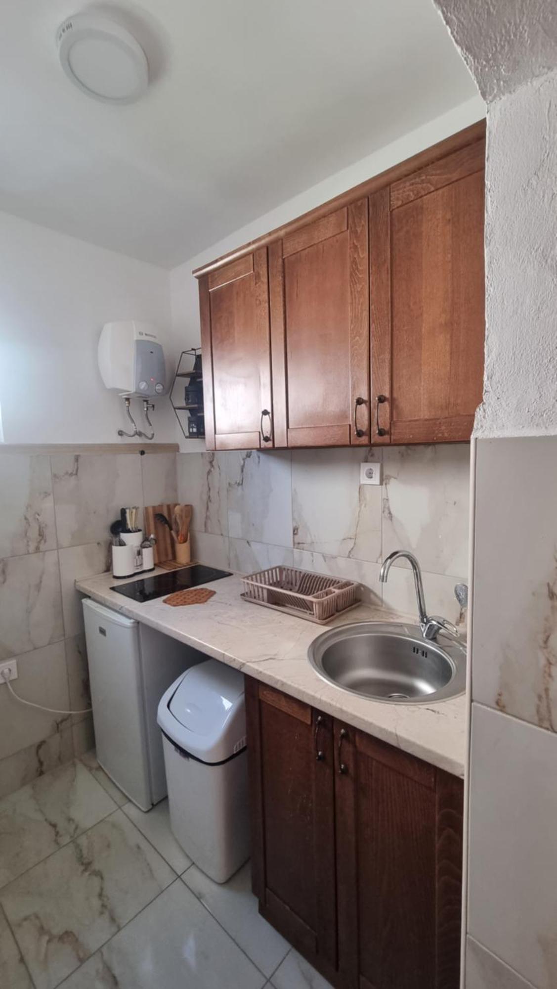 Apartmani Mina บาร์ ภายนอก รูปภาพ